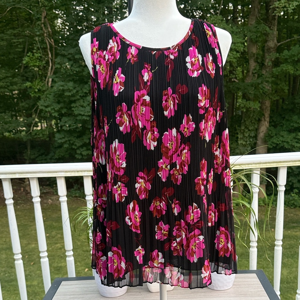 Whimsical pleated Sleeveless halogen Georgette blouse